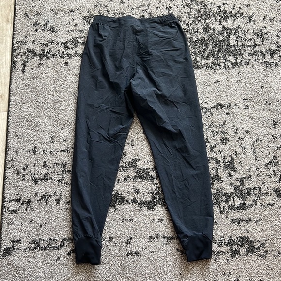 Nike Tech pants - Picture 2 of 3